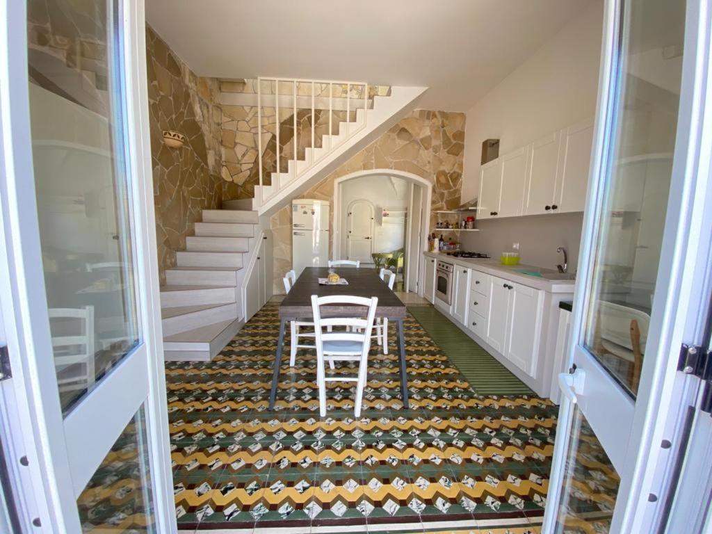 Casa Vacanze Illiria A Roca Vecchia Vicinissima Al Mare ภายนอก รูปภาพ