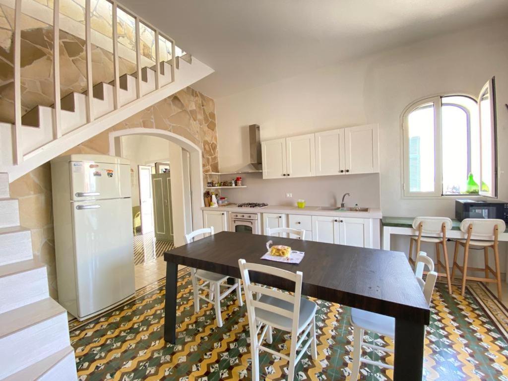 Casa Vacanze Illiria A Roca Vecchia Vicinissima Al Mare ภายนอก รูปภาพ