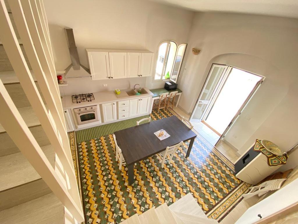 Casa Vacanze Illiria A Roca Vecchia Vicinissima Al Mare ภายนอก รูปภาพ