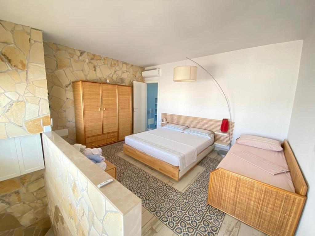 Casa Vacanze Illiria A Roca Vecchia Vicinissima Al Mare ภายนอก รูปภาพ